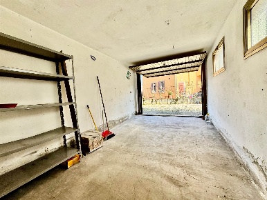 Foto Garage in via luigi fincati, Venezia Marghera - Catene di 14 m²