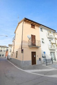 Foto Casa indipendente a Bagnolo Cremasco Centro di 88 m² con 3 locali