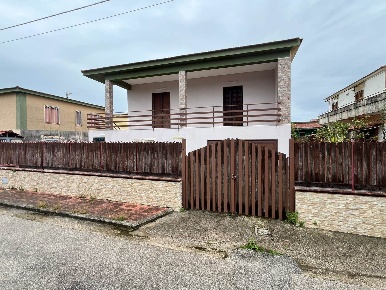 Foto Villa unifamiliare a Castel Volturno Bagnara Destra Volturno di 85 m²