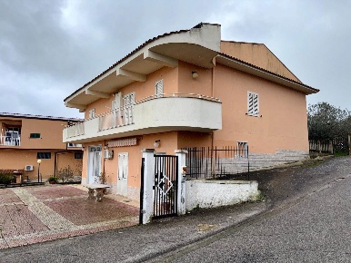 Foto Villa unifamiliare in VIA CRISTOFORO COLOMBO 23, San Cataldo di 250 m²