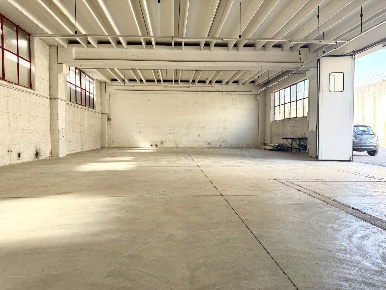 Foto Capannone industriale a Gussago di 280 m² con 1 locali in affitto