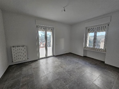 Foto Appartamento a San Severino Marche Centro di 115 m² con 4 locali