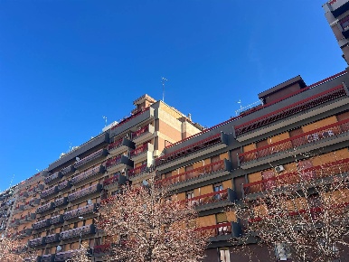 Foto Negozio in Via Tommaso Fiore 50, Bari Libertà di 350 m² con 4 locali
