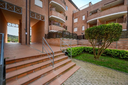 Foto Appartamento in Via Svizzera  46, Livorno Scopaia di 112 m² in vendita