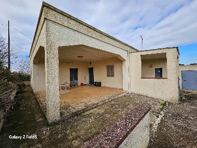 Foto Villa unifamiliare a Martina Franca di 101 m² con 6 locali in vendita