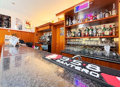 Foto Attività commerciale a Sesto San Giovanni Centro di 70 m² con 1 locali