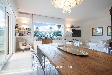 Foto Appartamento in Via Frassati, Monopoli Centro di 115 m² con 3 locali