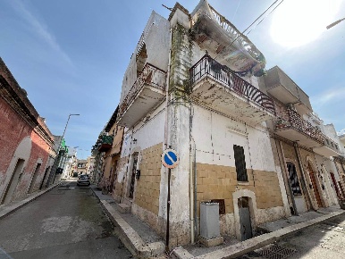 Foto Casa indipendente in Via Vincenzo Bellini 19, Adelfia di 126 m²