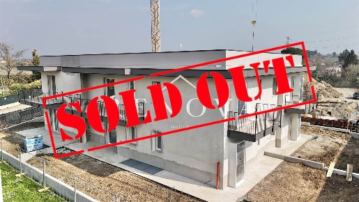 Foto Appartamento in via Montessori, Castelnuovo del Garda Centro di 135 m²