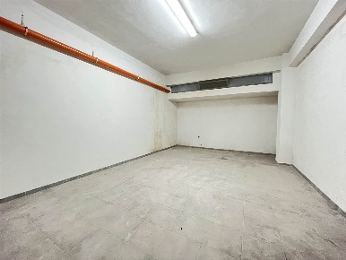 Foto Garage a Bagheria Centro di 53 m² con 1 locali in vendita