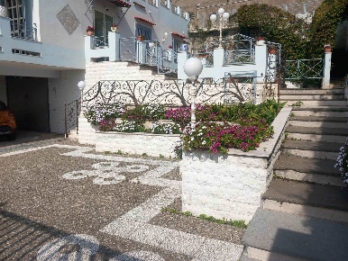 Foto Appartamento in VIA CAMALDOLILLI, Napoli Camaldoli di 75 m² in affitto