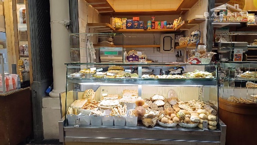 Foto Attività commerciale a Modena Centro Storico di 5 m² con 1 locali