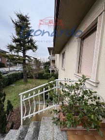 Foto Villa bifamiliare a Piacenza Pittolo di 200 m² con 8 locali in vendita
