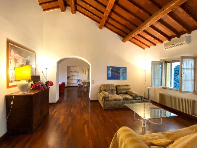 Foto Appartamento a Siena Le Tolfe - Monteliscai di 207 m² con 7 locali