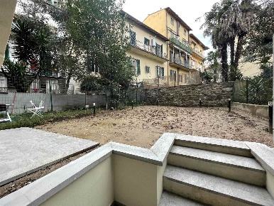 Foto Appartamento a Firenze Coverciano di 135 m² con 5 locali in vendita