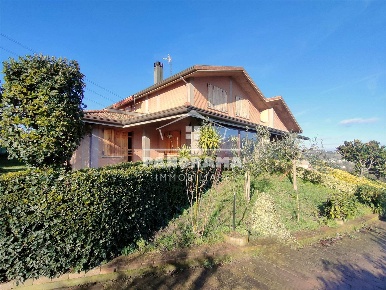 Foto Case semi ndipendenti a Coriano Cerasolo di 183 m² con 6 locali