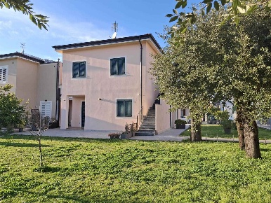 Foto Appartamento a Sarzana Olmo, Santa Caterina, Falcinello di 90 m²