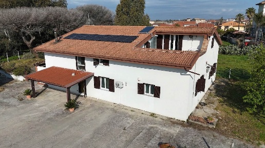 Foto Villa unifamiliare in VIA LUNGO ARGINE, Castel Volturno Centro