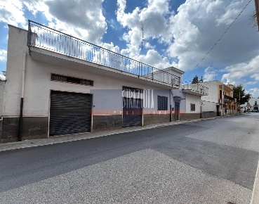 Foto Magazzino in via giovanni verga 11, Modugno di 190 m² in vendita