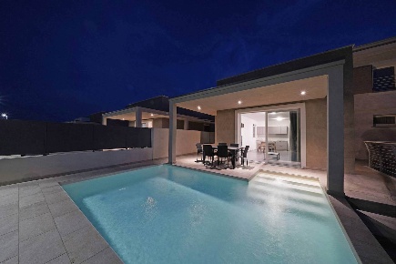 Foto Case semi ndipendenti a Sirmione di 126 m² con 7 locali in vendita