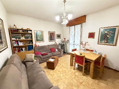 Foto Appartamento a Forlì Vecchiazzano - Ospedale di 105 m² con 6 locali