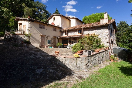 Foto Appartamento a Sesto Fiorentino Monte Morello, Cercina di 555 m²