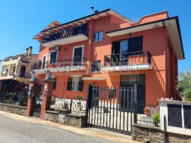 Foto Appartamento in Via Ancona 5, Fiano Romano di 75 m² con 3 locali