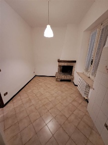 Foto Appartamento a Serra San Quirico Centro di 75 m² con 5 locali