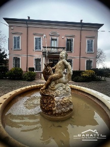 Foto Villa unifamiliare a Gonzaga Centro di 180 m² con 7 locali in vendita