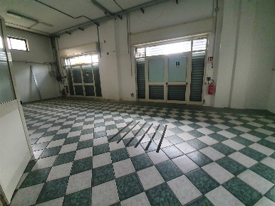 Foto Magazzino in Via Copernico 41, Bellizzi Centro di 300 m² in affitto