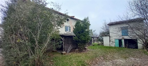 Foto Rustico a Maranello di 600 m² con 8 locali in vendita