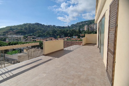 Foto Attico in Via Rua 1, Messina Camaro Superiore di 172 m² con 5 locali