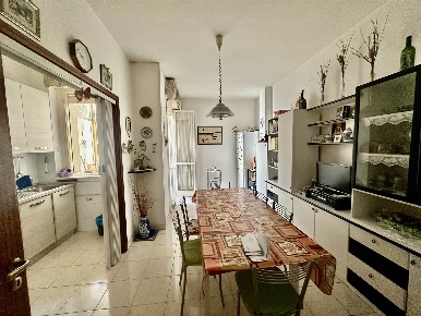 Foto Appartamento a Cecina Cecina Centro di 155 m² con 5 locali in vendita
