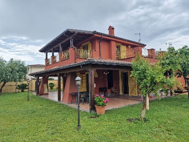 Foto Appartamento in VIA LULA, Roma Rocca Cencia di 120 m² con 4 locali