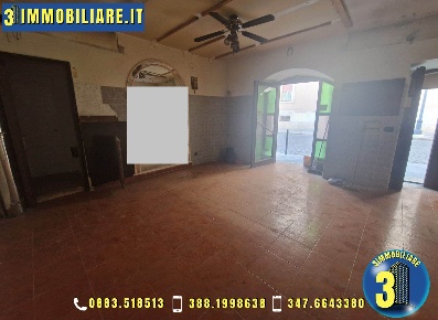 Foto Attività commerciale a Barletta Centro di 50 m² con 2 locali