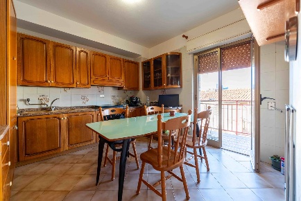 Foto Appartamento in via Mazzini 10, Campofelice di Roccella di 128 m²