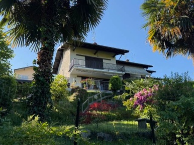 Foto Case semi ndipendenti in via Antonio Sis 36, Taino Centro di 136 m²