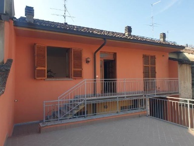 Foto Appartamento a Castel San Giovanni Centro di 106 m² con 3 locali