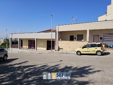Foto Appartamento in VIA RUTIGLIANO, Matera Centro di 90 m² con 4 locali