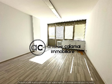 Foto Ufficio in viale Vittorio Veneto snc, Prato Pietà di 75 m² in affitto