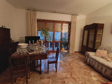 Foto Appartamento a Chianciano Terme Centro di 95 m² con 5 locali