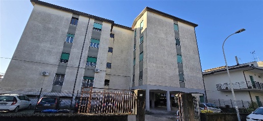 Foto Appartamento a Marcianise di 85 m² con 6 locali in vendita