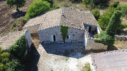 Foto Villa unifamiliare in CONTRADA MEZZO GREGORIO, Noto di 300 m²
