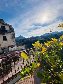 Foto Appartamento a Cava de' Tirreni Centro di 190 m² con 8 locali