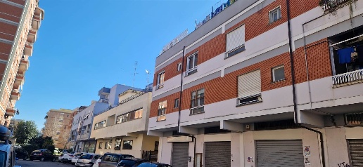 Foto Appartamento in VIA SVETONIO 4, Latina Centro di 131 m² con 6 locali