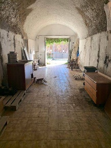 Foto Magazzino a Tuscania di 105 m² con 2 locali in affitto