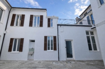 Foto Appartamento a Forlì Centro Storico di 100 m² con 4 locali in vendita