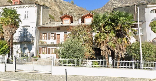 Foto Appartamento in VIA ROMA  27, Donnas Centro di 82 m² con 2 locali