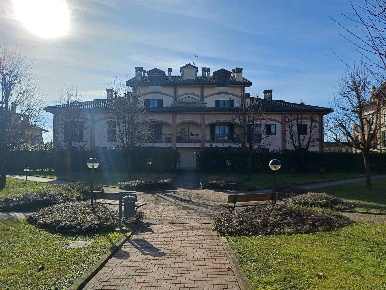 Foto Appartamento in via 2 giugno 1, Lodi San Bernardo, Olmo di 152 m²