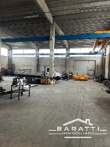 Foto Capannone industriale a Borgo Virgilio Cerese di 1500 m² con 8 locali